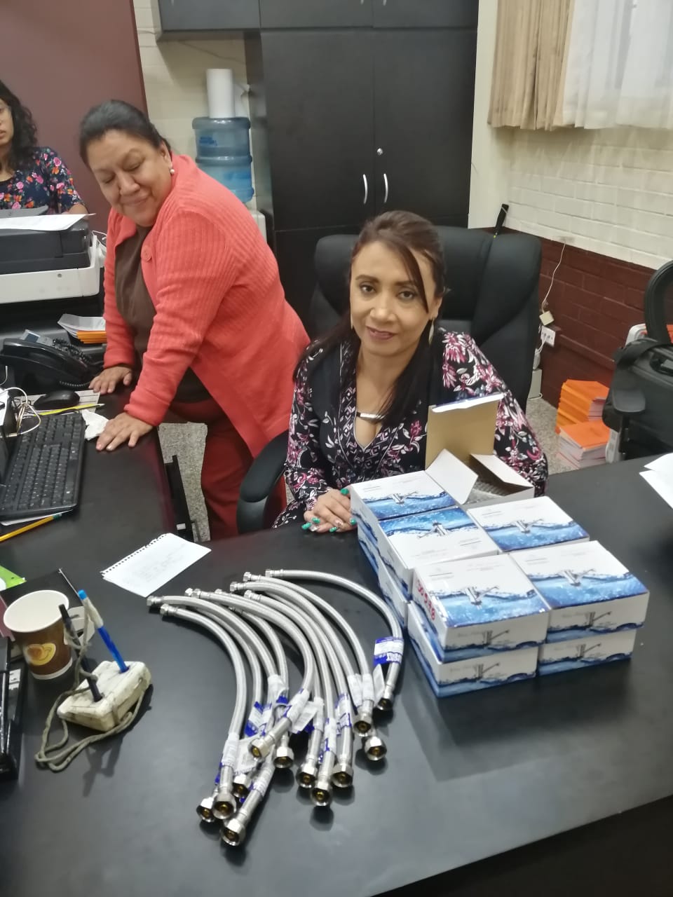 Donación de Grifos a Económicas
